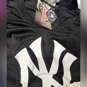 New york yankees large logo soft dry fit stitches tee shirt brand new Size XXL